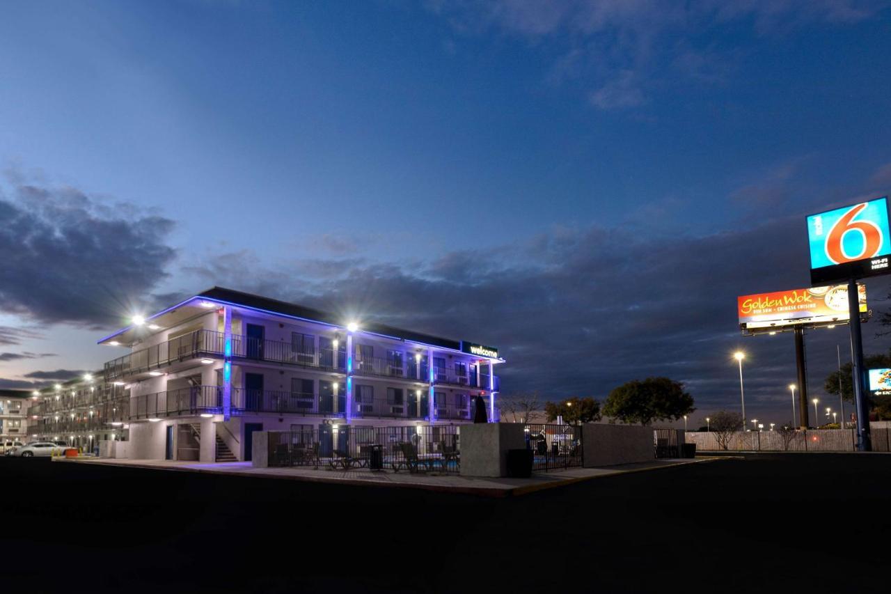 Motel 6-San Antonio, Tx - West Seaworld Екстериор снимка