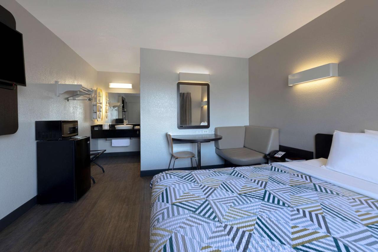 Motel 6-San Antonio, Tx - West Seaworld Екстериор снимка