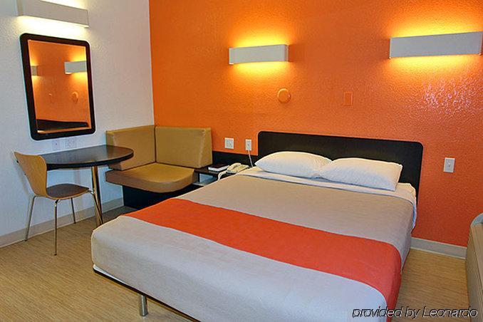 Motel 6-San Antonio, Tx - West Seaworld Екстериор снимка